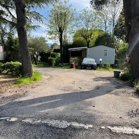 Mobil Argeles Sur 4-6 Personnes Campsite *
